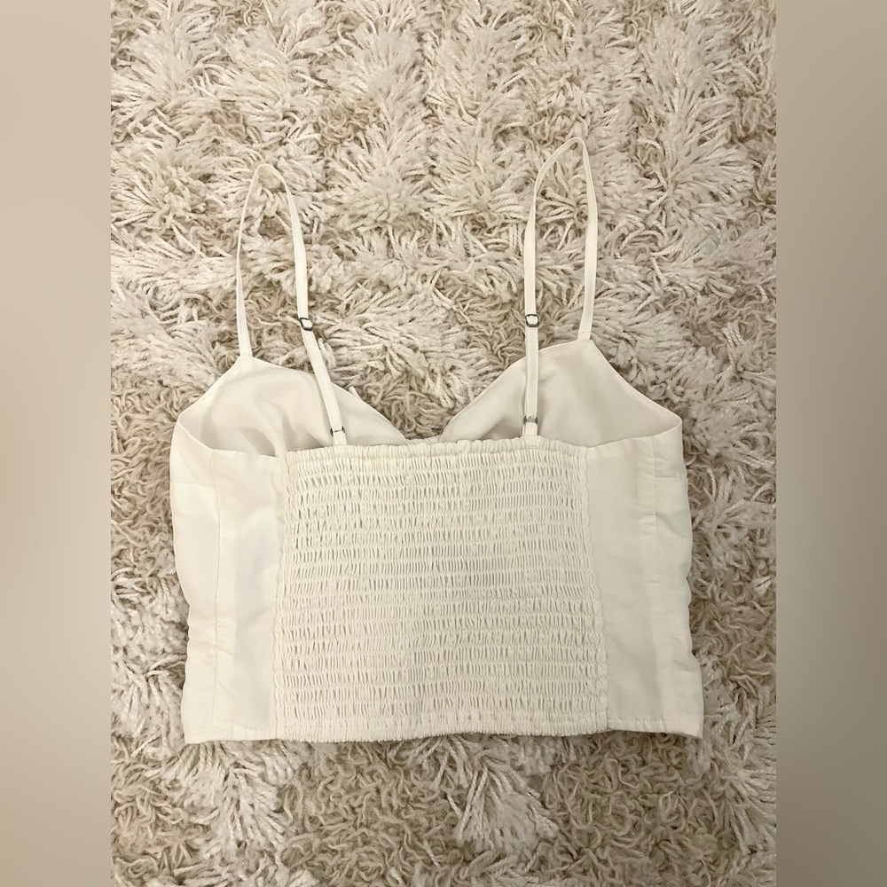 NEW Abercrombie & Fitch White Crop Top Size XS Crop Tank Top Cami - Picture 3 of 3